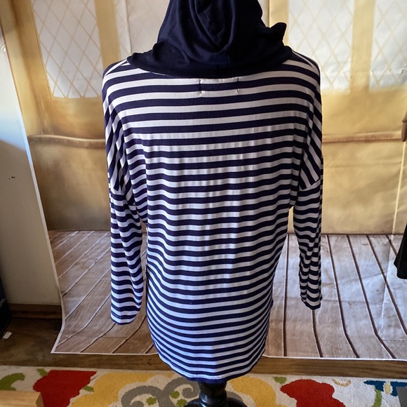 Cute top. Blue and white strips . 3/4 sleeves. Hooded.. very comfortable . - Picture 5 of 11